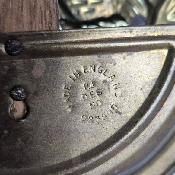 English Brass & Wood Bed Warmer – Embossed Scene Design – 19" Long Vintage - Picture 7 of 12